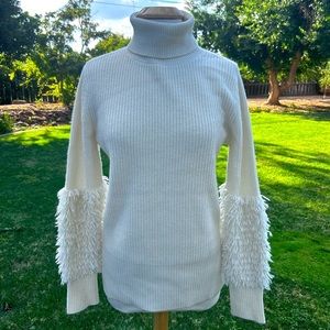 Neiman Marcus Cashmere Cream Turtleneck - The Cashmere Collection Size Large